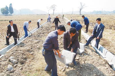 高舉科學(xué)發(fā)展旗幟 以土地執(zhí)法優(yōu)化房地產(chǎn)開發(fā)用地格局